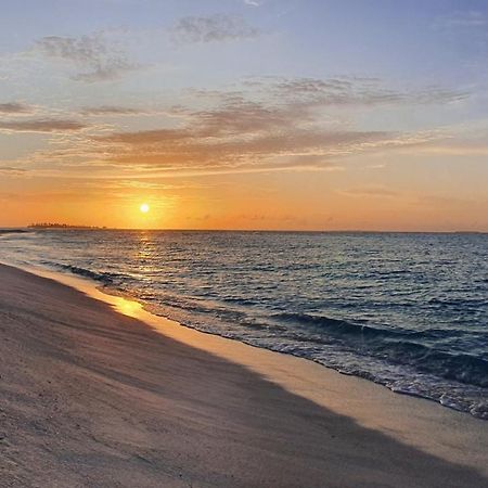 Vevu Villa Fenfushi Екстериор снимка